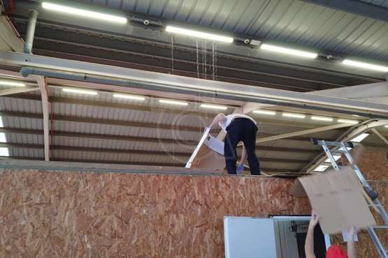 Goteras en el Mercado Municipal/TA.